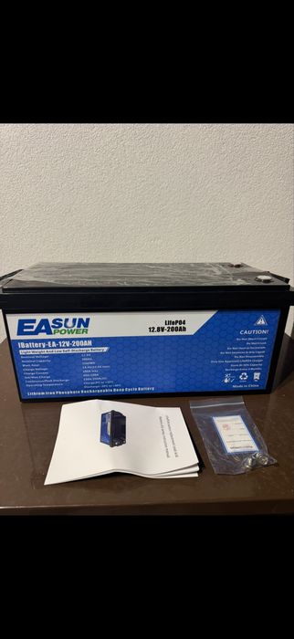 Акумуляторна батарея EASUN LiFePo4 12V 200Ah BMS
