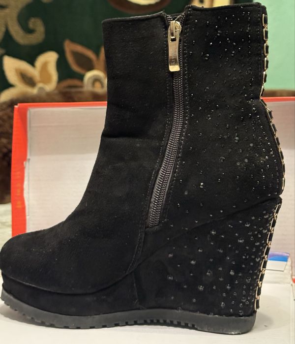 Ботінки жамшові