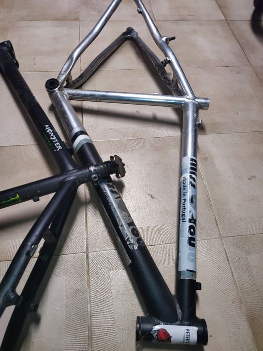 Quadro de bicicleta em alumínio