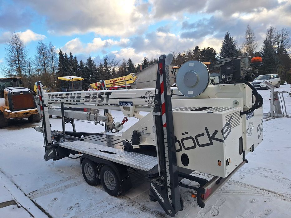 Dźwig dekarski, ciesielski BOCKER AHK30/1500