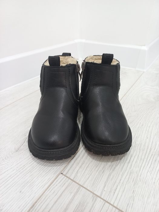 Черевики на дівчинку на холодну весну/осінь, теплу зиму. 26р, 15,5 см.