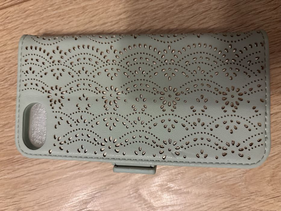 Case etui iphone se z lusterkiem i miejscem na karty