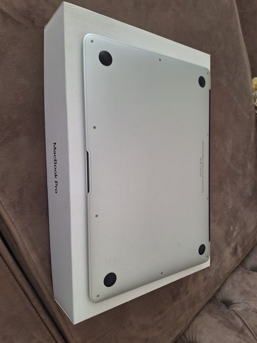 Макбук MacBook air 13" Core i5 / 8 gb.