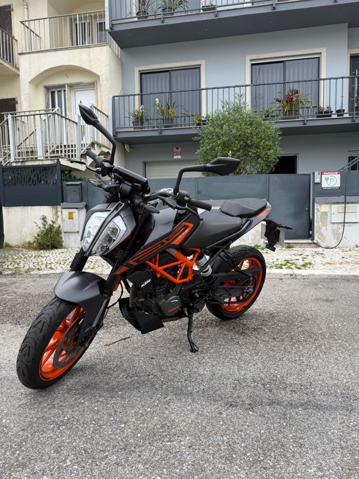 Mota KTM DUKE 125