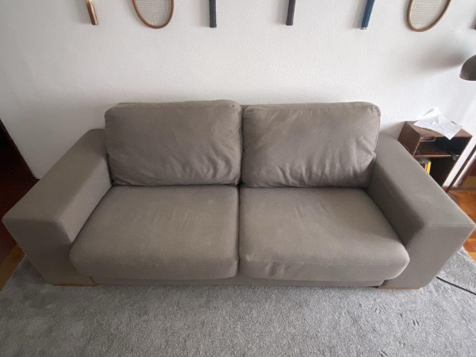 Sofa  3 lugares cinzento
