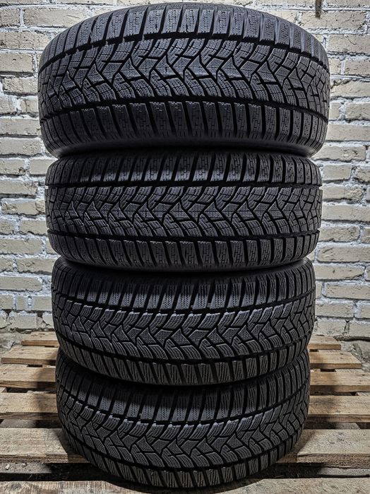 Зимові 205/55r16 Continental | 9/8mm | 2025 | Made in Germany | Преміум зимові шини | Комплект / 4шт | Ідеальний стан, без пошкоджень, без ремонтів