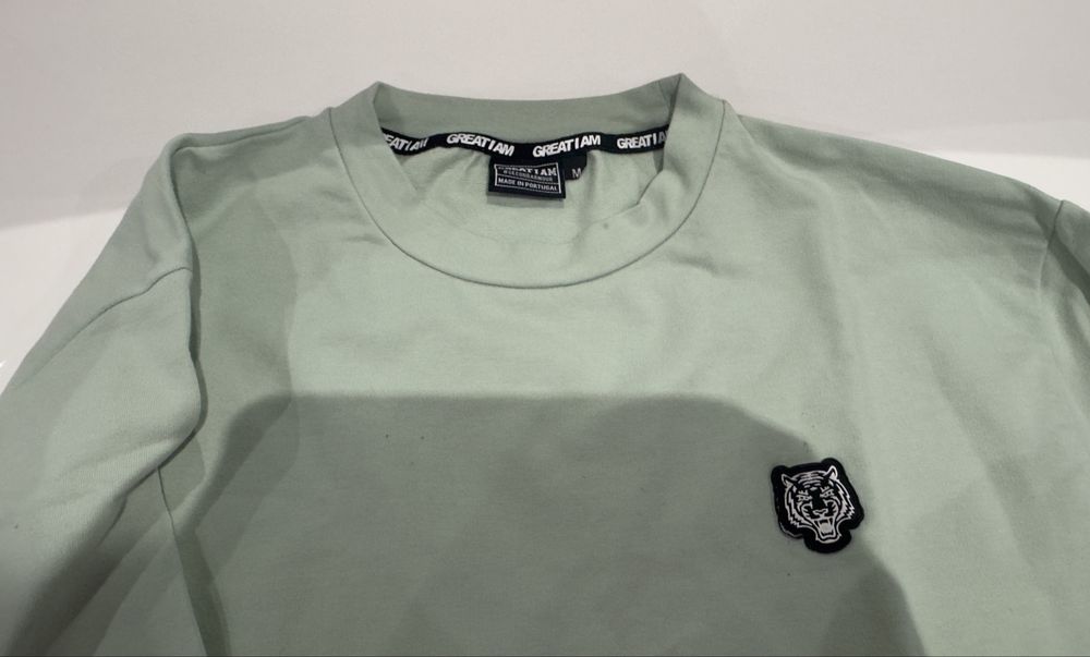 Camisola Great I Am NOVA verde claro tamanho M