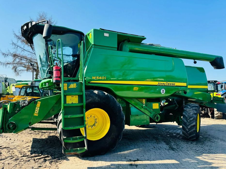 John Deere W540i  KOMBAJN JOHN DEERE W540i, 2017r, heder 5,5m z wózkiem i stołem Zürn