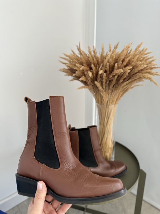 шкіряні ботінки челсі GINO ROSSI