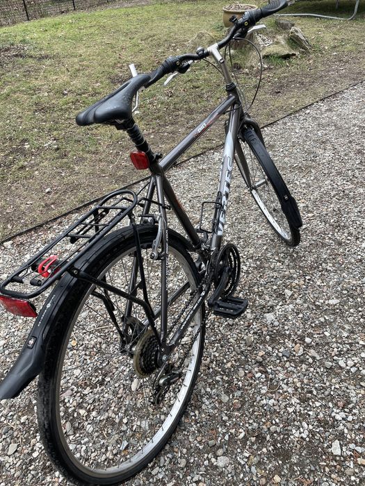 Rower Trekkingowy Firmy Vertek