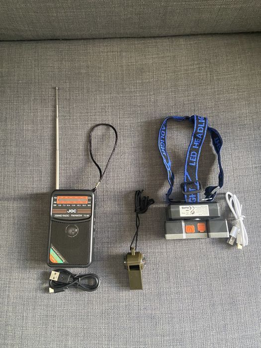 Rádio portátil + headlamp + apito com bússola