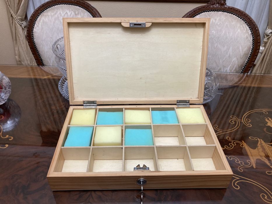 CAIXA para relógios - capacidade 15 relógios.