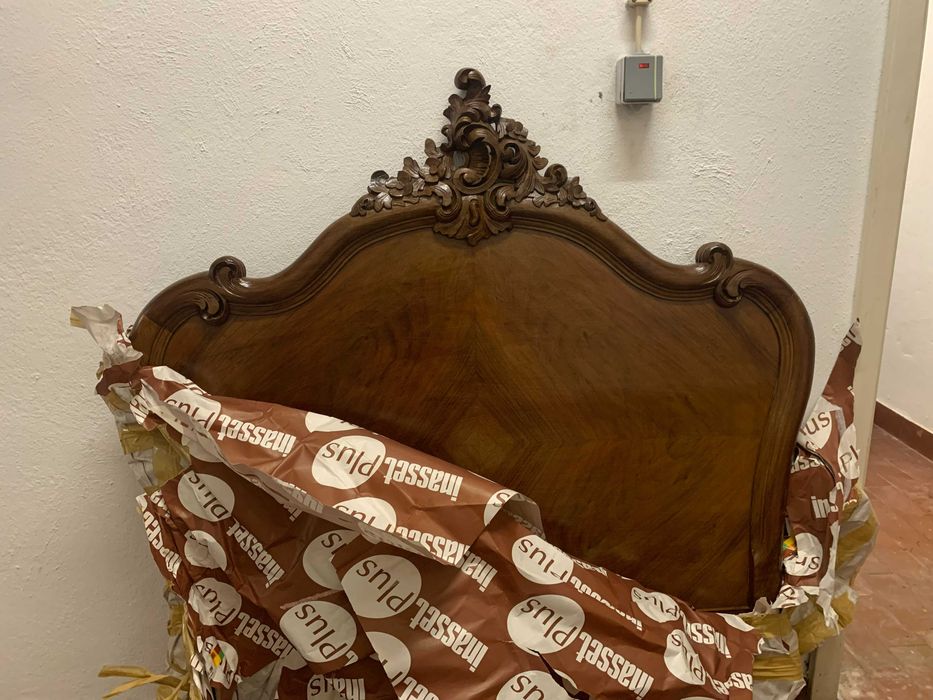 Cama solteiro, antiga, estilo Rococó