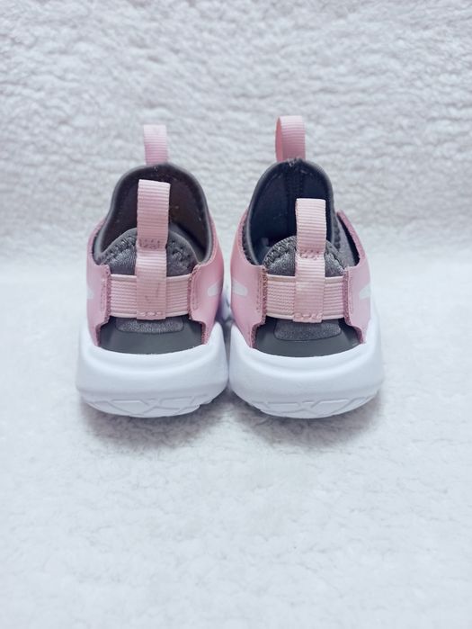 Оригінал Nike, 26 розмір, устілка 16.5 см, кросівки для дівчинки