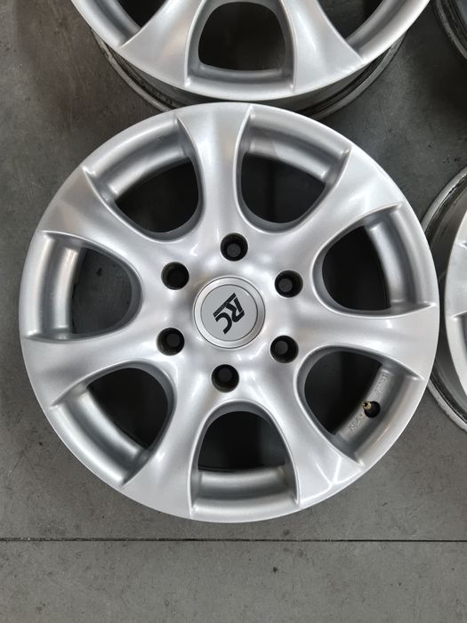 Продам комп.німец.дисків  RC DESIGN R16 6x139,7