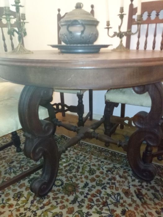 Mobília sala de jantar em bom estado