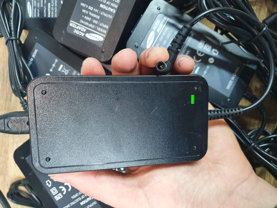 Блок живлення питания зарядное зарядка Samsung 14v/4,29a 60w оригінал