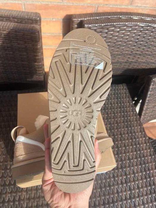 UGG Lowmel Sand r.38