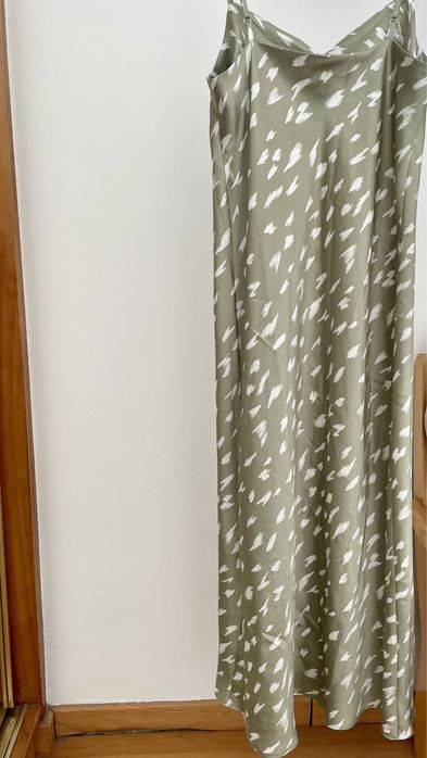 Vestido cetim verde e branco