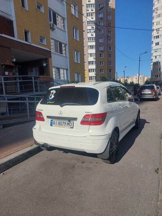 Мерседес В 200 2.0 турбо