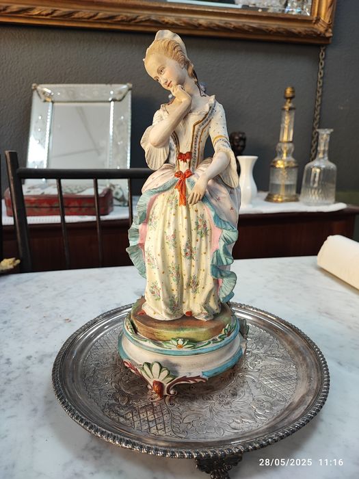 Dama biscuit sec XIX