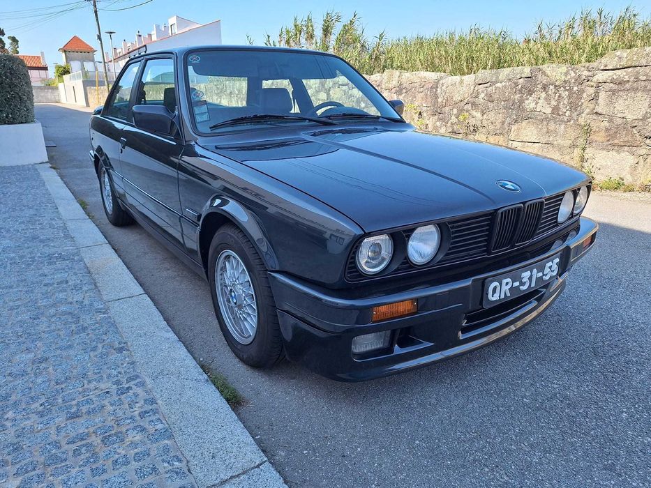 BMW 320 is 2 Portas