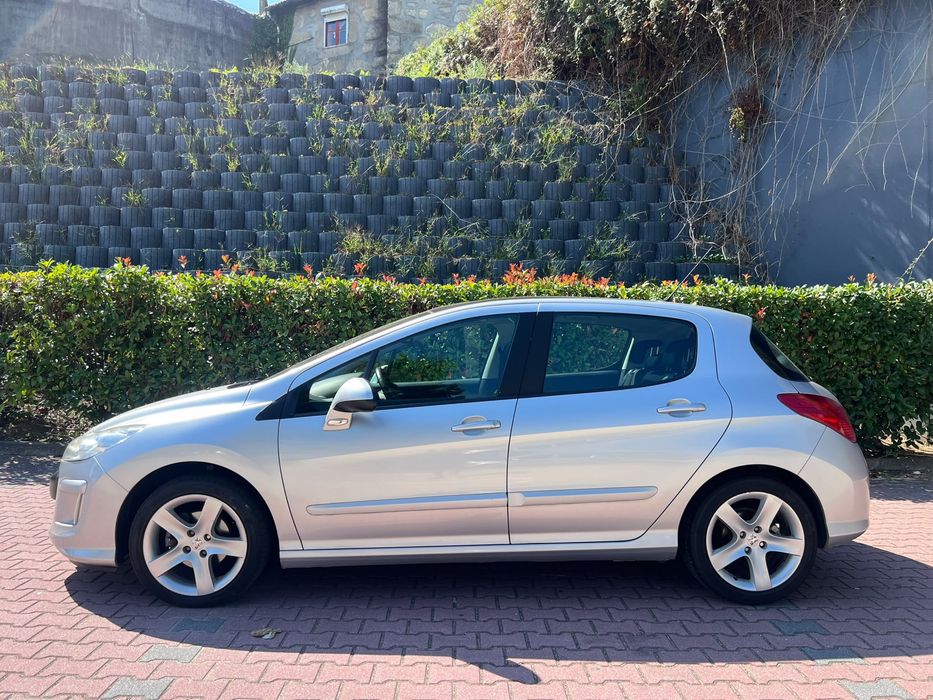 Peugeot 308 1.6 Hdi 110 Cv foto 4
