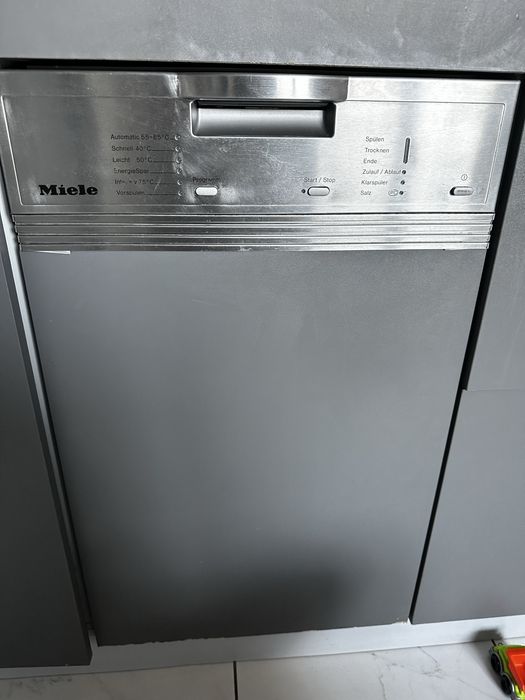 Продається посудомийка Miele