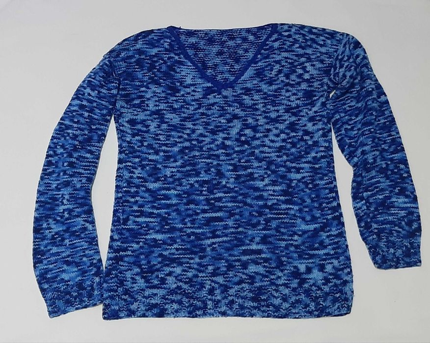 Niebieski sweterek w stylu crochet, rozmiar L