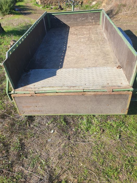 Atrelado 3 toneladas