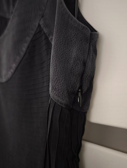 Diane von Furstenberg jedwabna bluzka 100% silk czarna elegancka S/36
