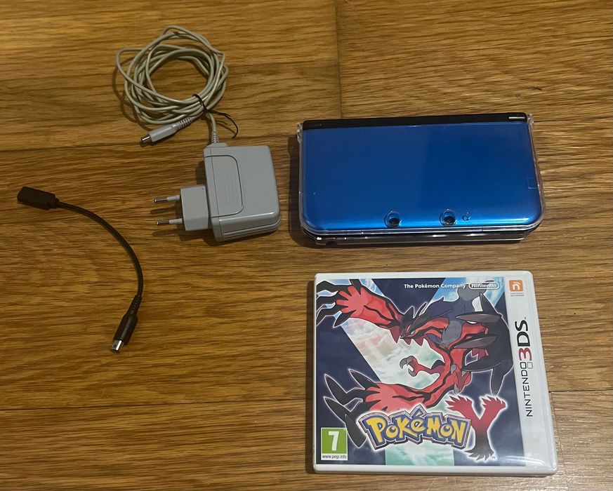 Nintendo 3DS XL NOVA com extras e jogo.