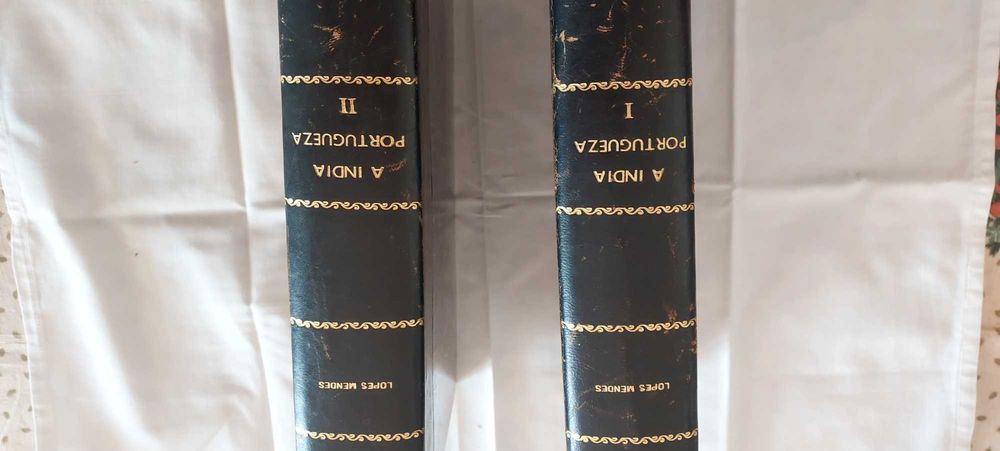 Índia Portugueza 2 volumes encadernados