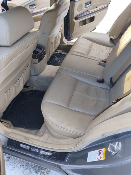 BMW E65 2004 uszkodzony