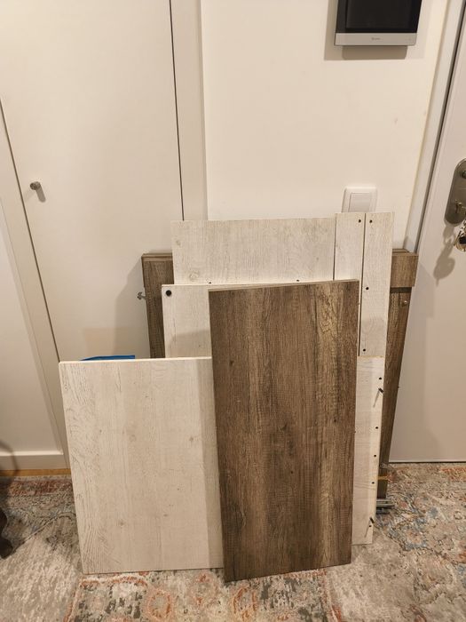 Mesa de jantar em madeira