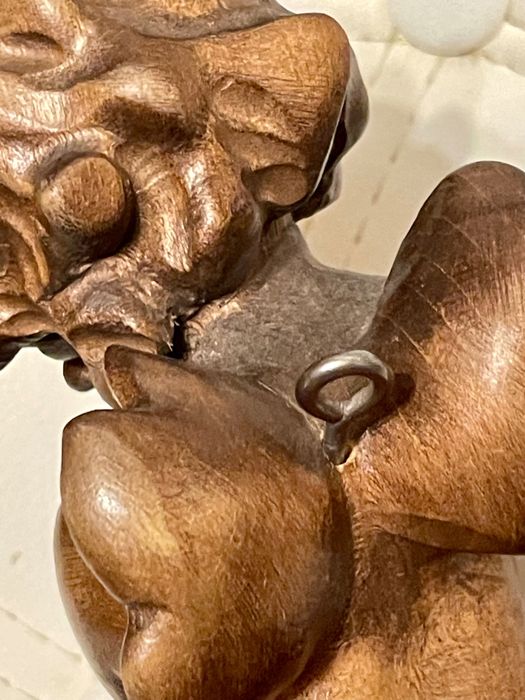 Путти деревʼяний.