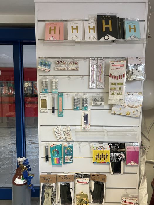 Sprzedam meble sklepowe