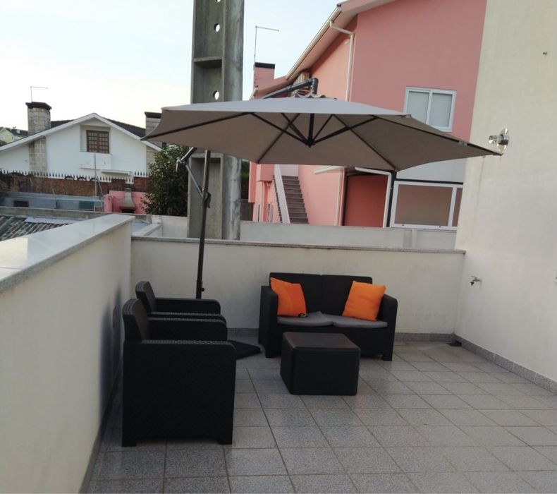 Mobiliário exterior novo