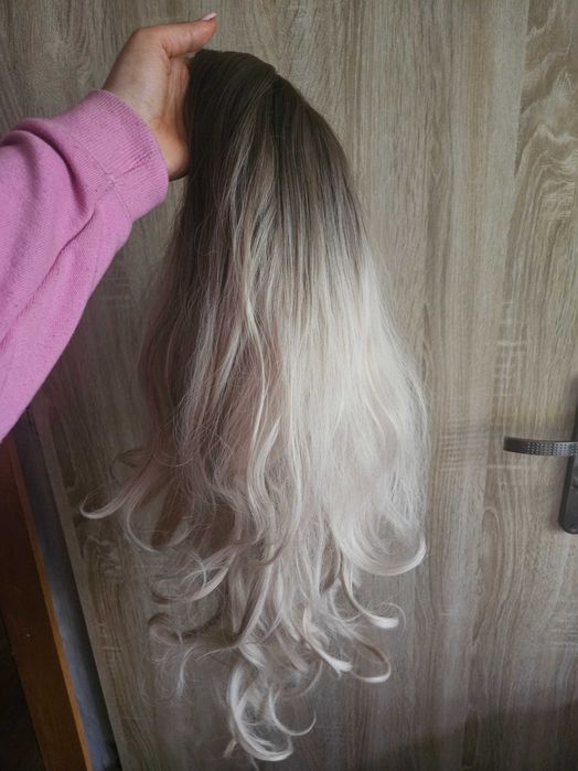 Peruka dluga  blond