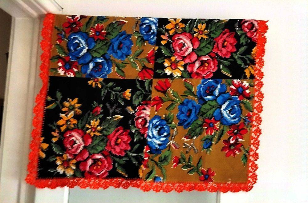 Toalha rústica pequena algodão com rosas acabamento com picot crochet