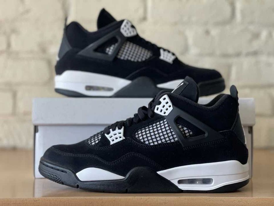 Jordan 4 Retro White Thunder r.44