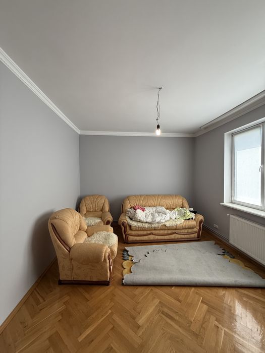 Продається просторий будинок