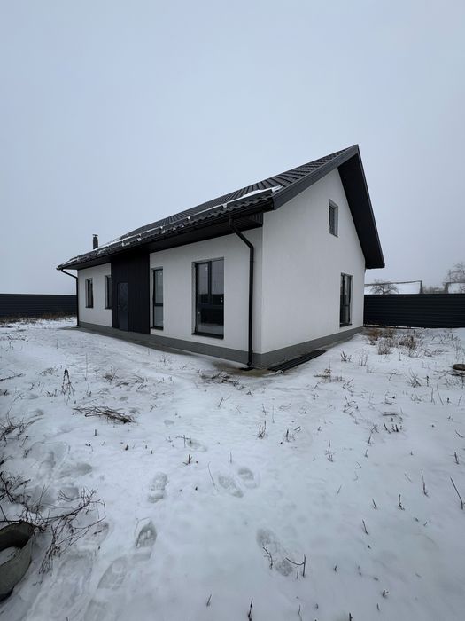 Продаж сучасного будинку з комфортним плануванням