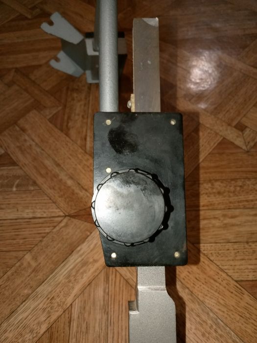 Штанга об'єктива графопроектоа