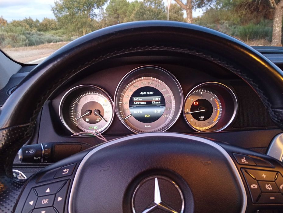 Vendo Mercedes Benz 220d de 2013