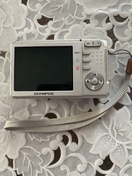 Продам Olympus-FE160