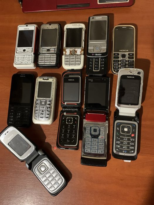 Nokia 3250.