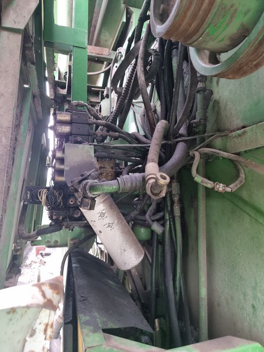 Бортовой редуктор,кпп,запчасти John Deere  2064