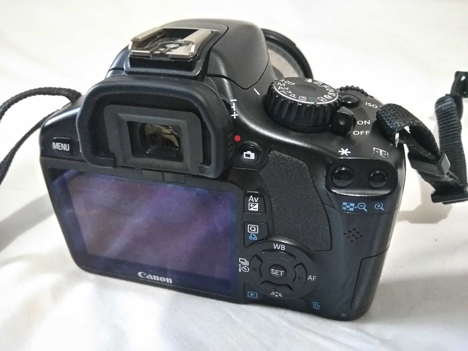 Продам фотоапарат Canon EOS 550D