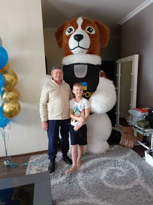 Гігантський Білий Ведмедик: Феєричне експрес-привітання у Києві